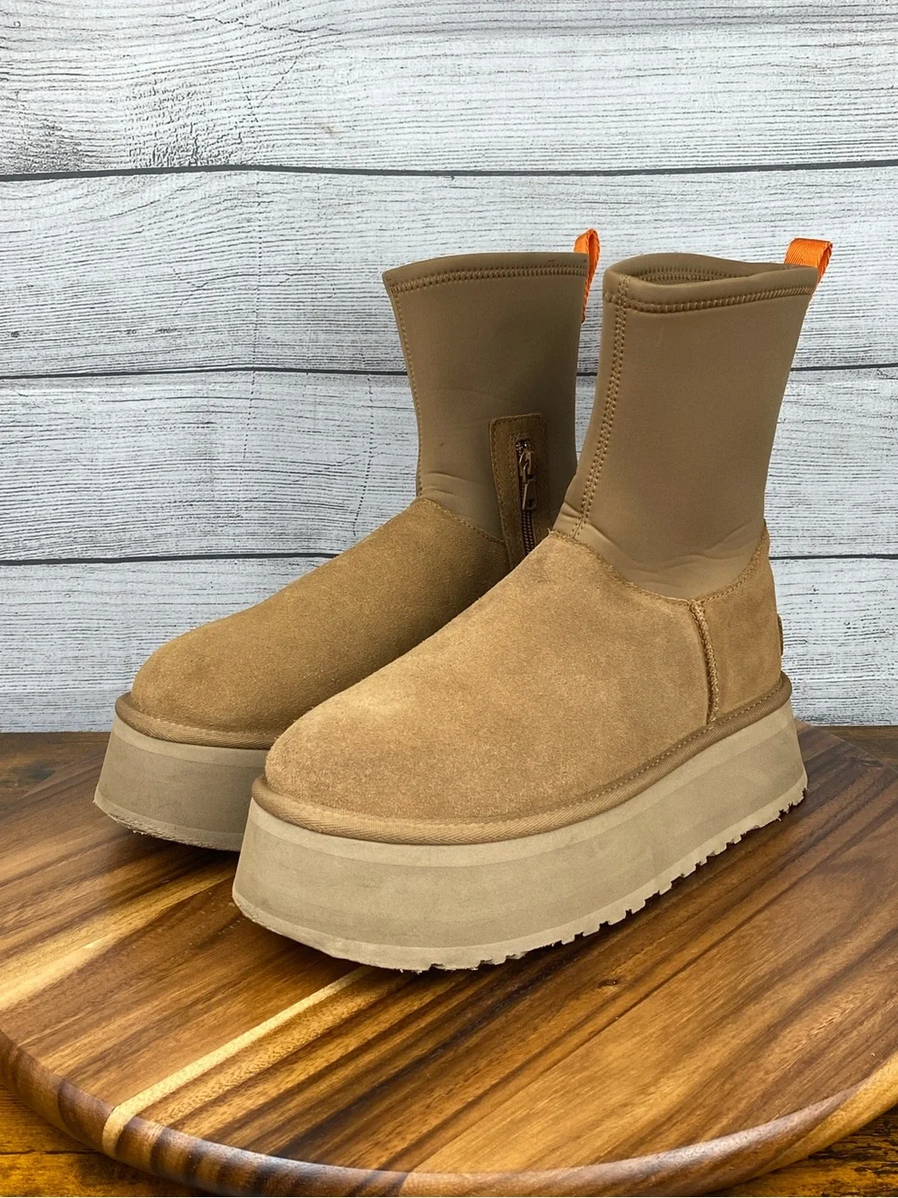 UGG Classic Dipper Platform Boot Chestnut Brown 1144031 Women’s Shoe Size 9